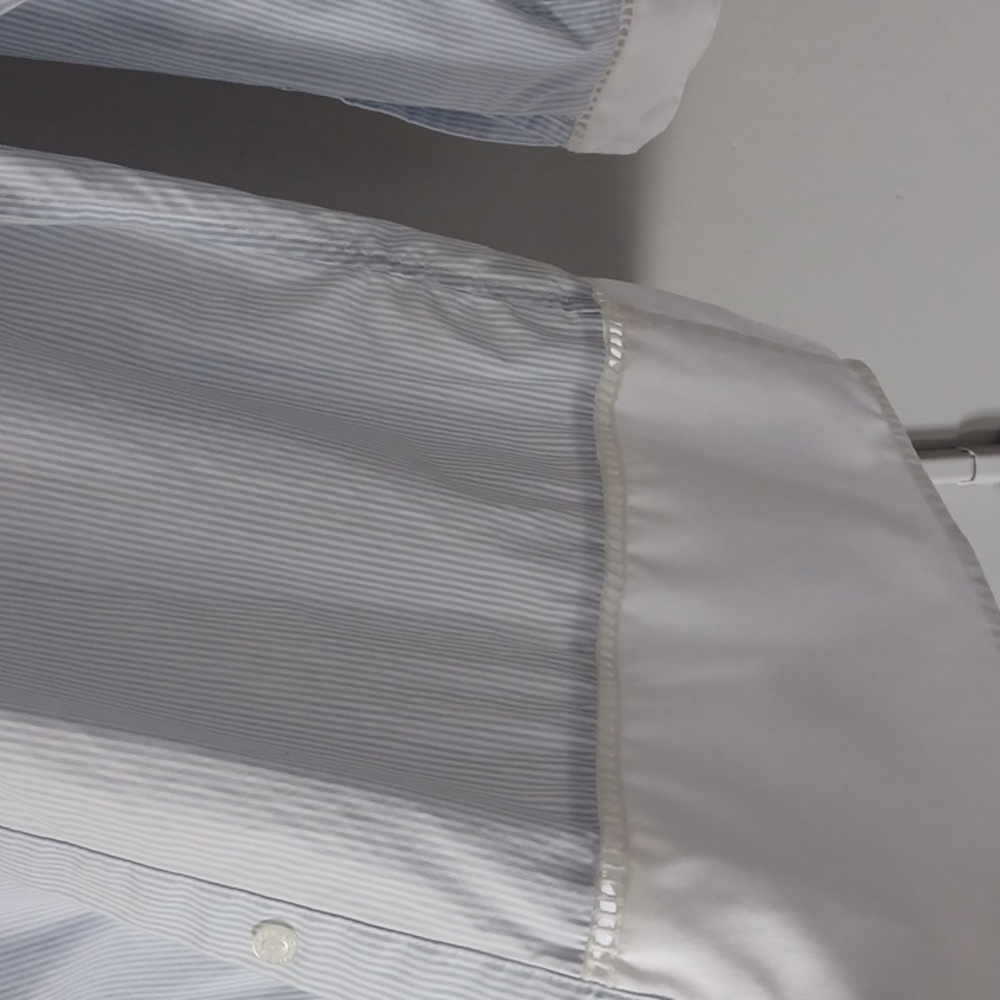 Blouse - Picture 3 of 3